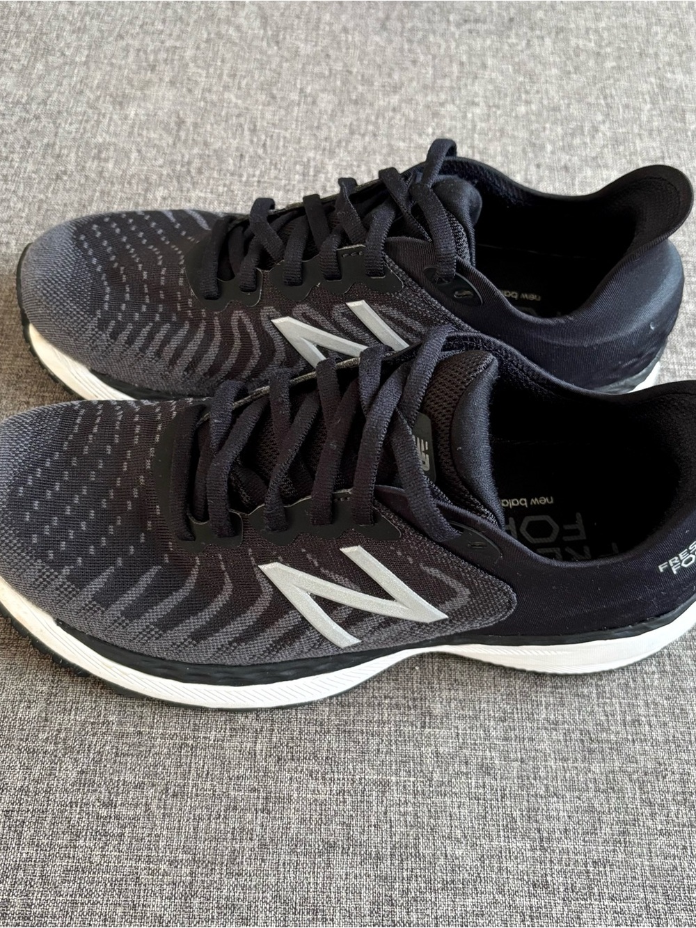 New Balance Fresh Foam 860v11 Black Lead Running Shoes Women’s Size 7.5D - Picture 3 of 8